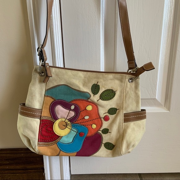 Relic Faux Leather Flower Print Crossbody Purse - Picture 2 of 8